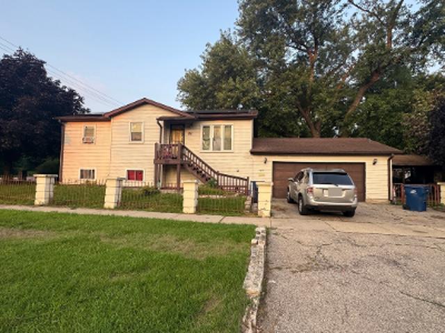 House for sale in Waukegan, Illinois