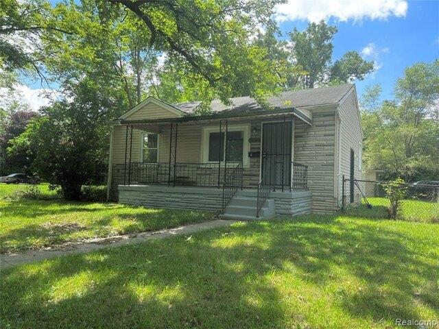 House for sale in Inkster