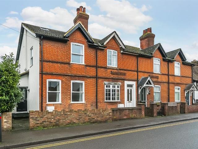 Apartment for rent in Westborough, Surrey