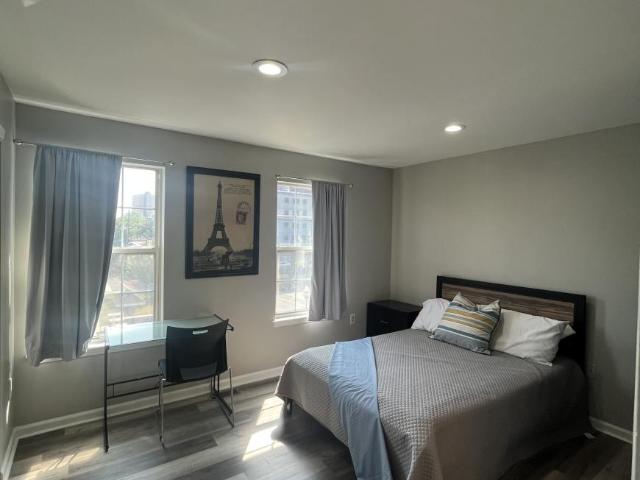 Townhouse for rent in Newark, Essex County