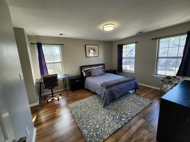Townhouse for rent in Newark, Essex County