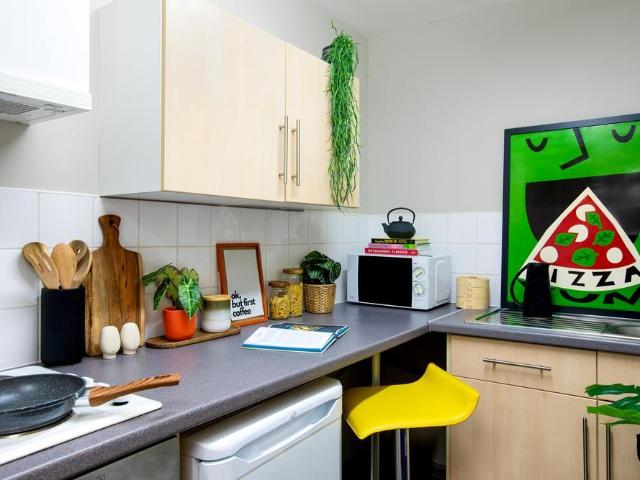 Studio for rent in Bede Island, Old Wharf