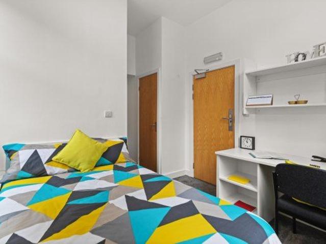 Room for rent in Bede Island, Old Wharf
