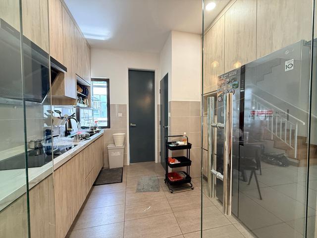 Townhouse for rent in Tanjong Sepat, Selangor