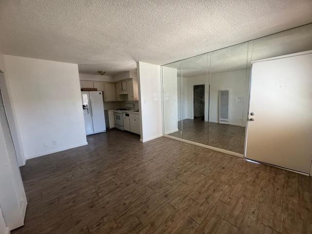 Apartment for rent in Hawthorne, California