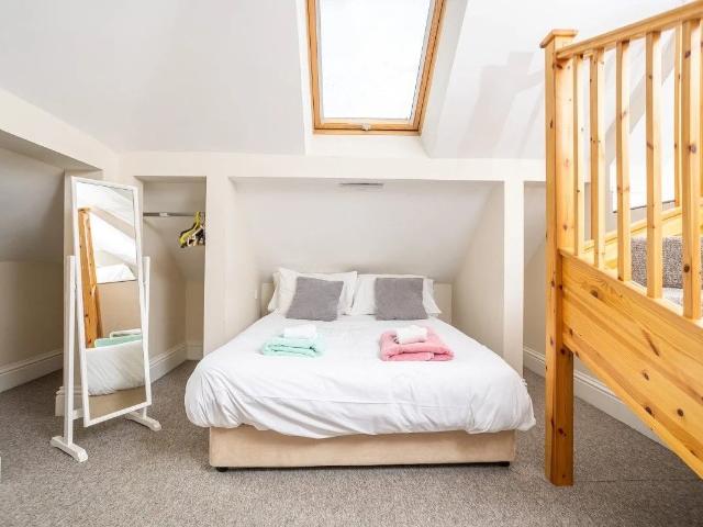 Room for rent in Dulcote, Bath And North East Somerset