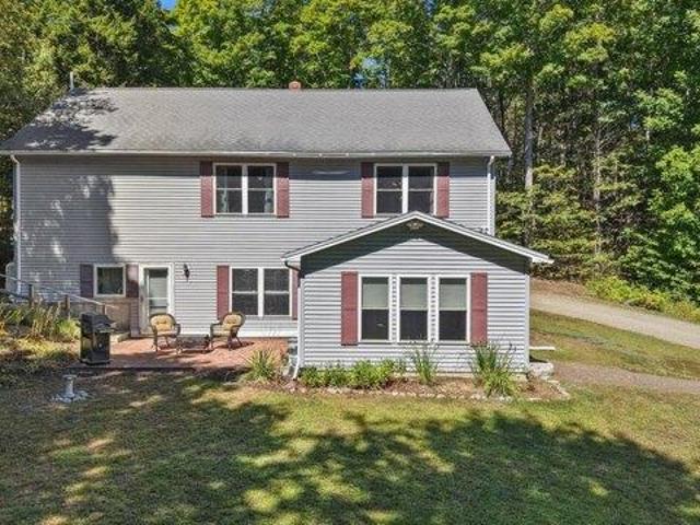 House for sale in Maine