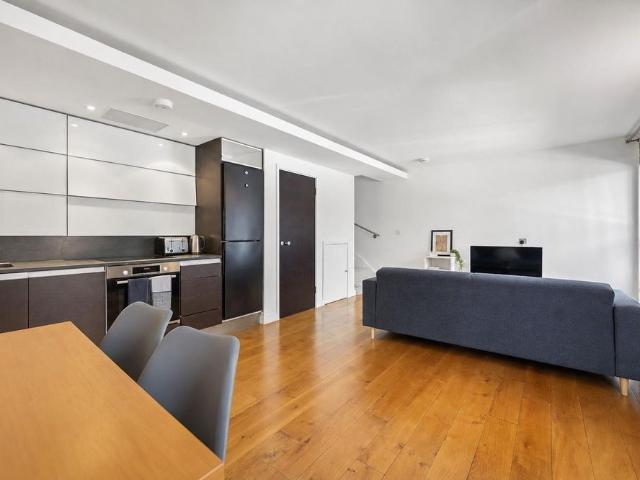 Apartment for rent in Enborne, West Berkshire