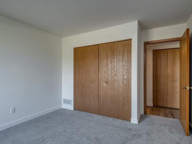 Apartment for rent in Oak Creek, Wisconsin