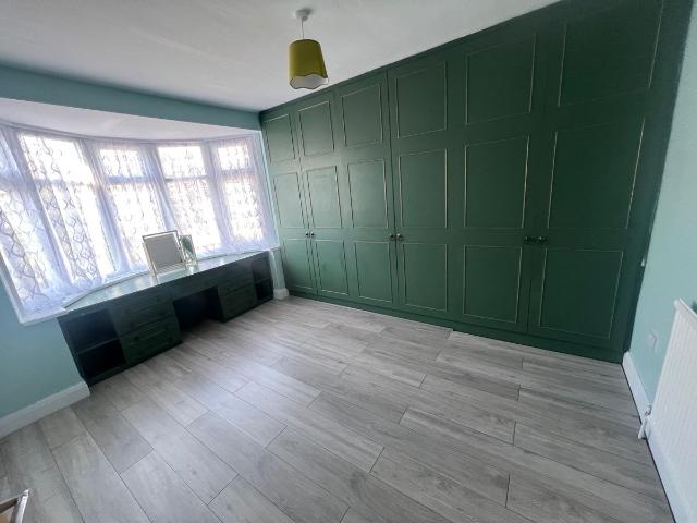 House for rent in Newbury Park, Greater London