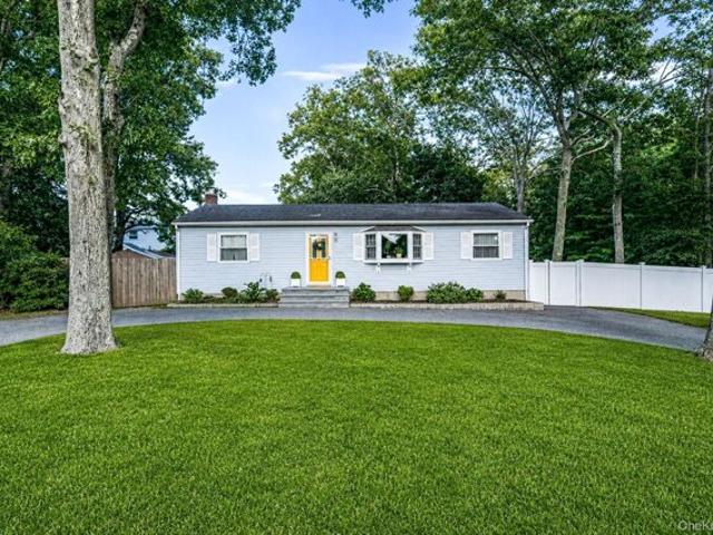 House for sale in Centereach, New York