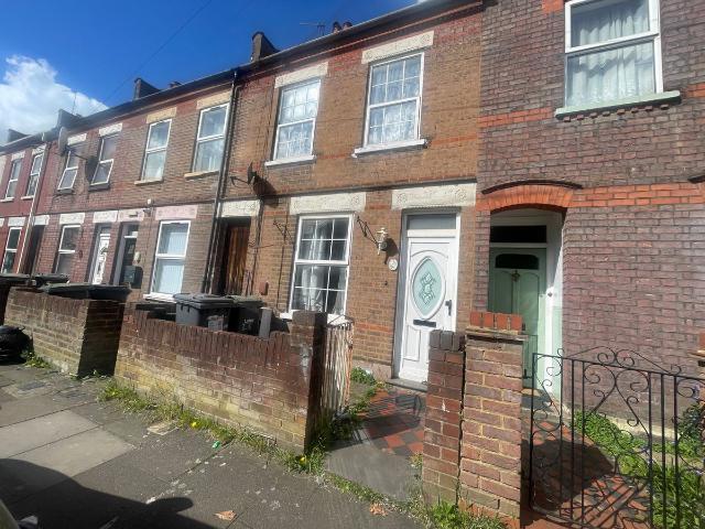 House for rent in Spring Park, Luton