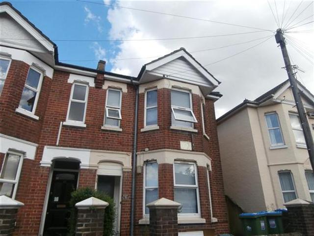 House for rent in The Polygon, City Of Southampton