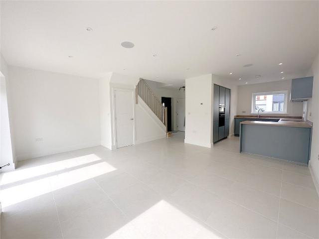 House for rent in Newcourt, Watergate
