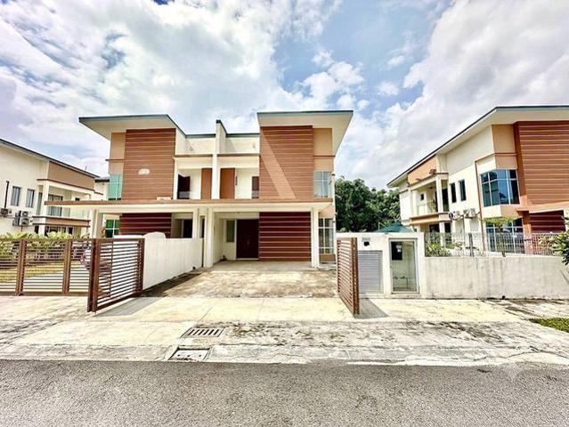 Residential House for sale in Petaling, Alam Impian