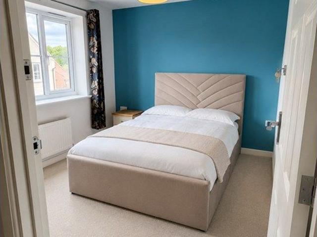 Room for rent in Oakley, Golden Valley