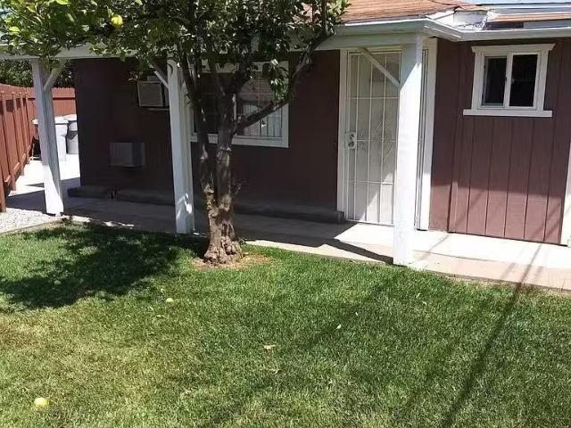 Condo for rent in Ontario