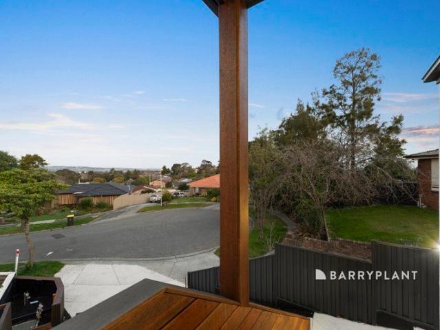 House for sale in Endeavour Hills, Melbourne