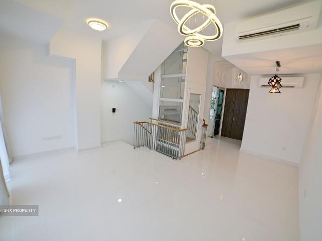 Apartment for sale in Clementi, 21 Central West