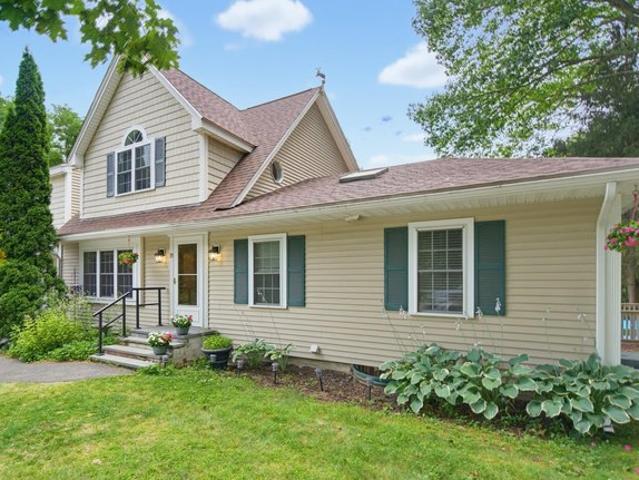 Condo for sale in Newfields, Rockingham County