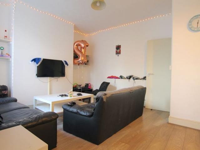 House for rent in Falcon Lodge, Wales