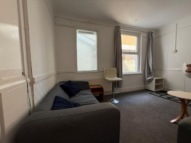 House for rent in The Colonies, Cardiff