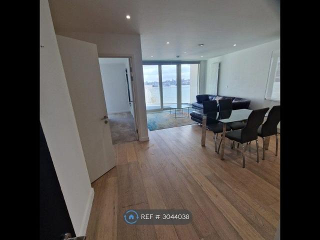 Apartment for rent in Silvertown, Greater London