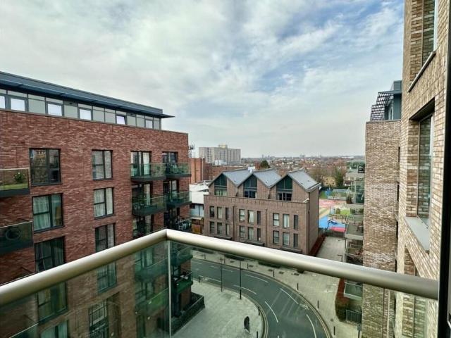 Apartment for rent in Upton Park, Greater London