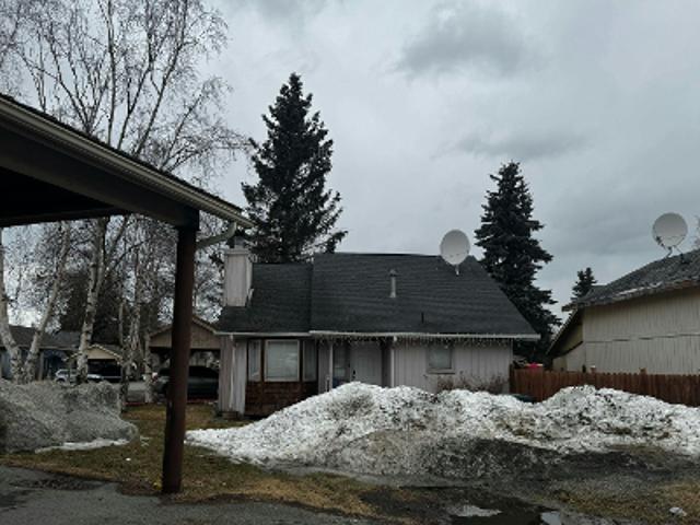 House for sale in Alaska