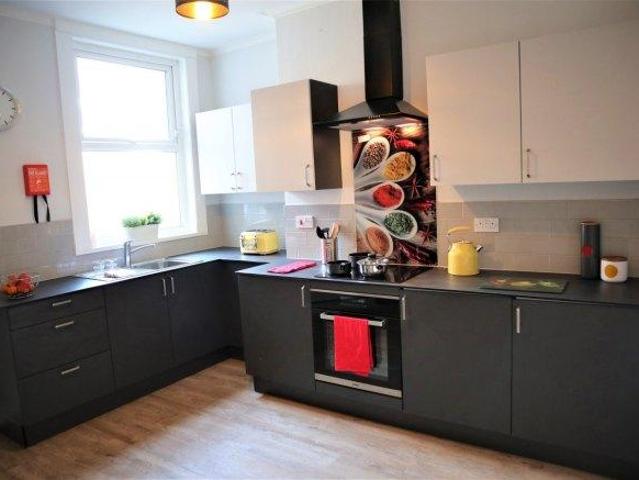 House for rent in Calderstones