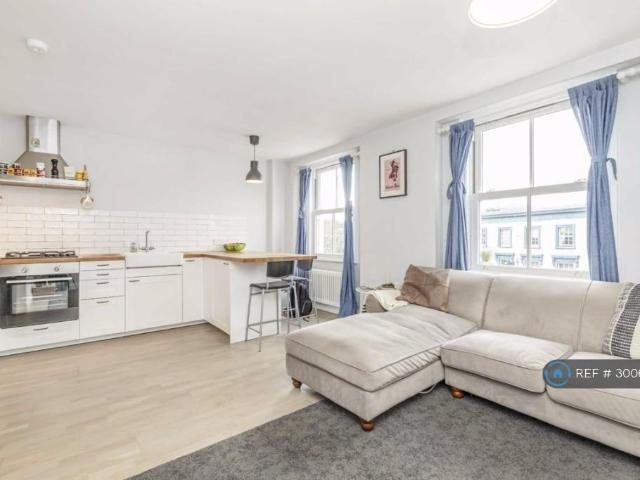 Apartment for rent in Highbury, Greater London