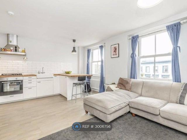 Apartment for rent in Highbury, Greater London