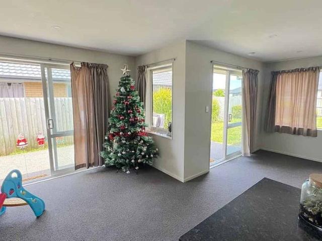 House for rent in Chaslands, Canterbury