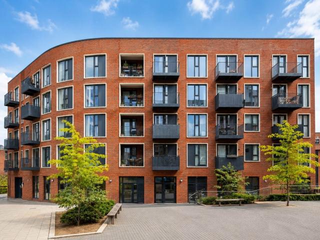 Apartment for rent in Daws Hill, Cressex