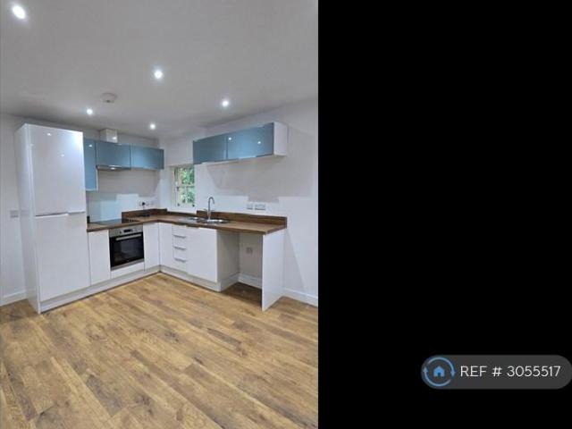 Apartment for rent in Wotton, Gloucester