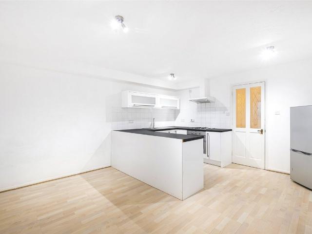 Apartment for rent in London Borough of Newham, Greater London