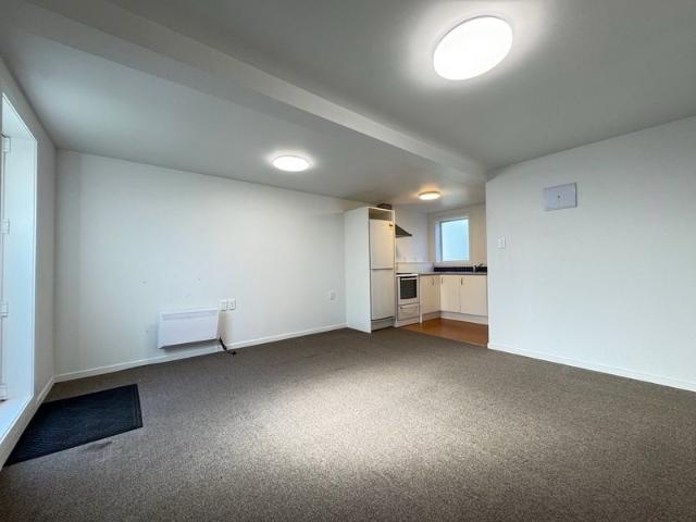 Apartment for rent in Johnsonville East, Wellington