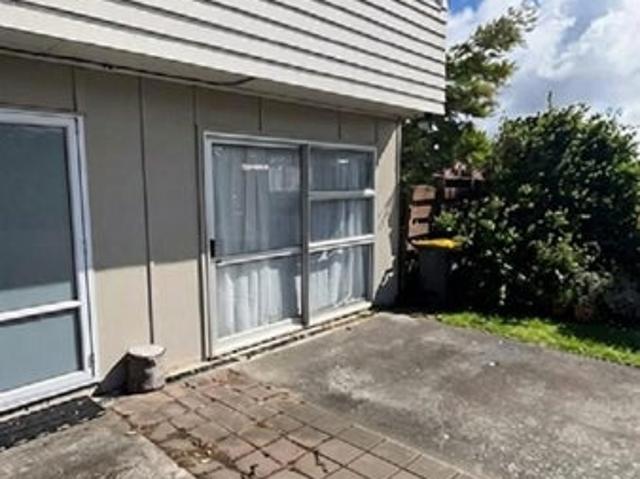 Apartment for rent in Newlands, Wellington
