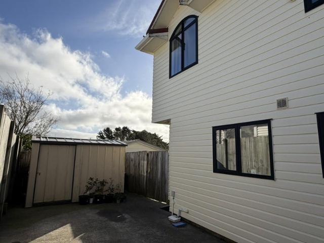 Apartment for rent in Newlands, Wellington