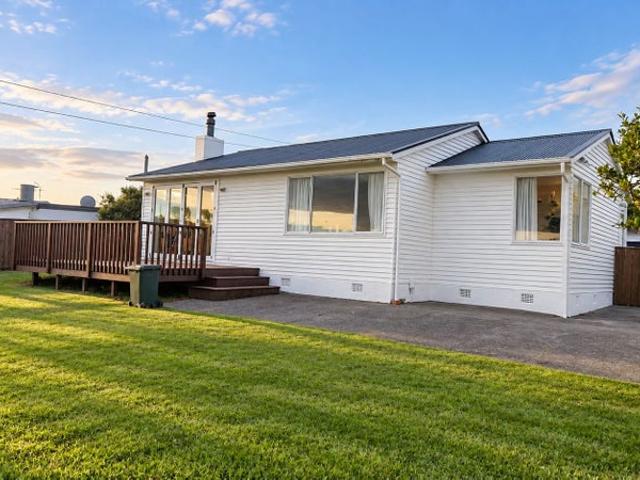 House for rent in Newlands, Wellington
