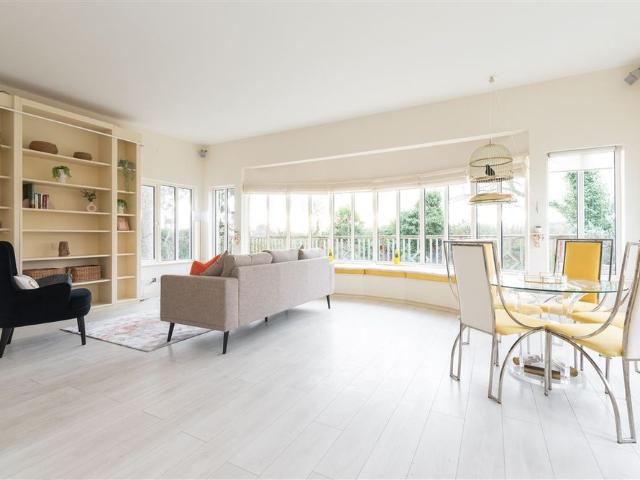 Studio to rent in Tallaght, North Tipperary