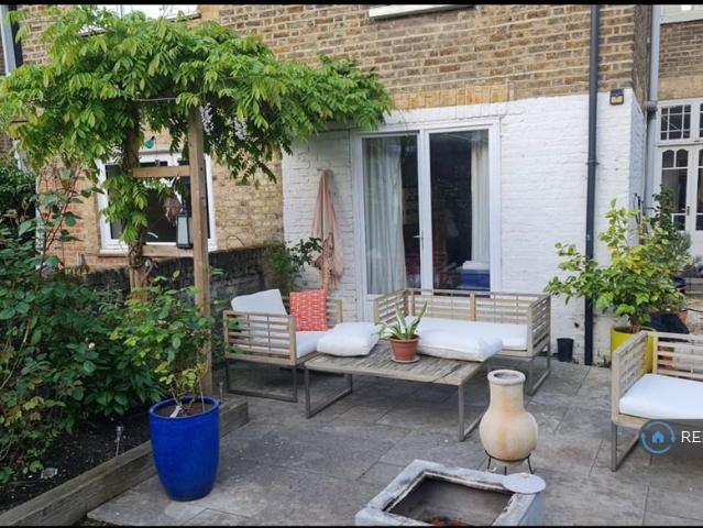 Apartment for rent in Penge, Greater London
