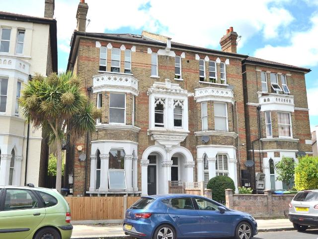 Apartment for rent in Penge, Greater London
