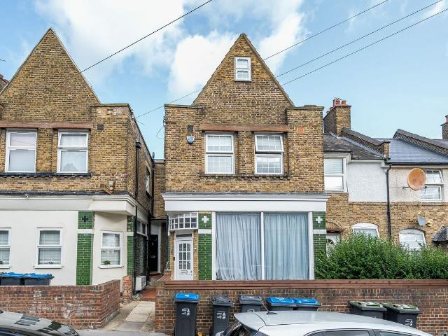 Studio for rent in London Borough of Croydon, Norbury