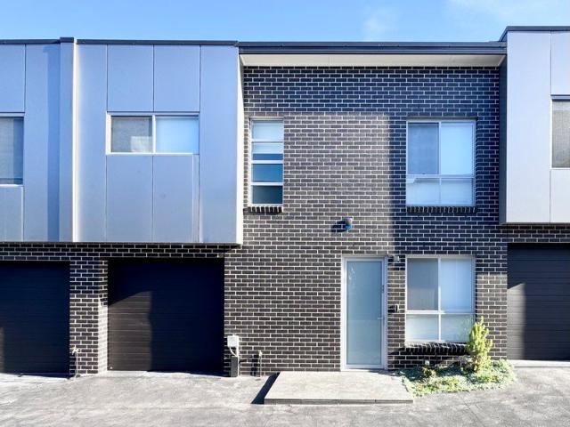 Townhouse for rent in Sydney, New South Wales