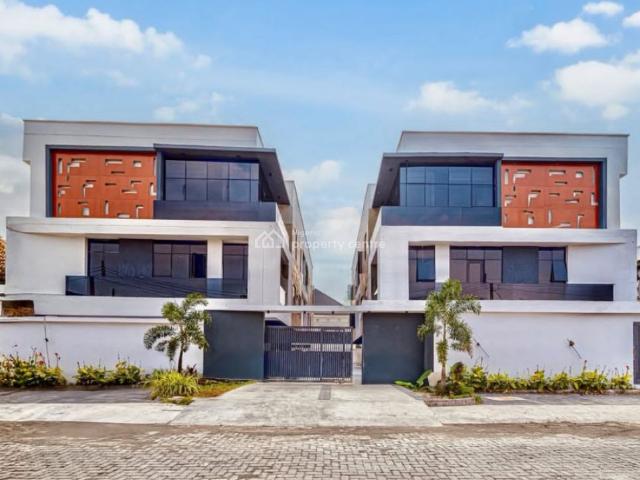 Detached house for sale in Lekki, Lagos