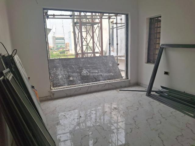 Flat for rent in Eti Osa, Lagos