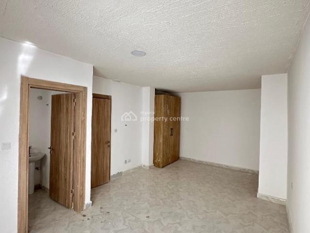 Flat for rent in Eti Osa, Lagos