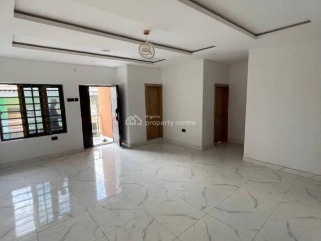 Flat for sale in Surulere , Surulere