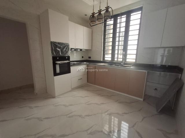 Flat for rent in Eti Osa, Lagos